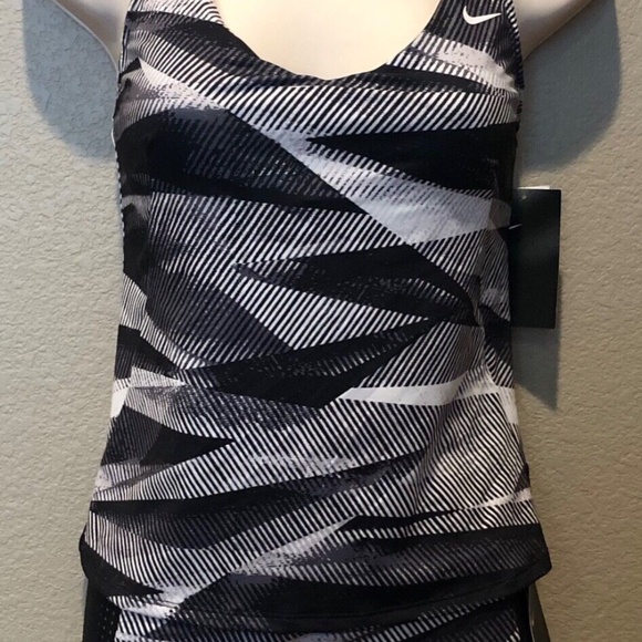 Nike Women's Nike Black/Gray Line Up 2-Piece Tankini Swimsuit Size S - Picture 4 of 11